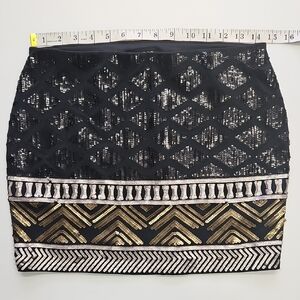 Y2K Express Elegant Black and Gold Sequin Skirt